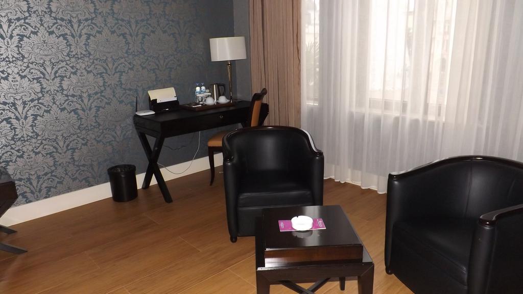 Hotel & Casino President 바투미 외부 사진
